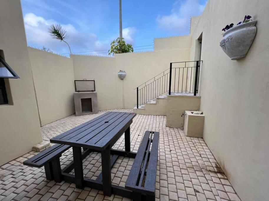 Durban Italian Villa 3 ภายนอก รูปภาพ